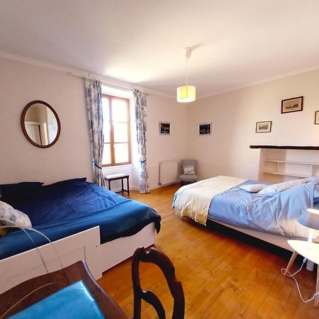 Au Pays De Jacquou : Chambre D'Hotes Et Table D'Hotes Fossemagne エクステリア 写真
