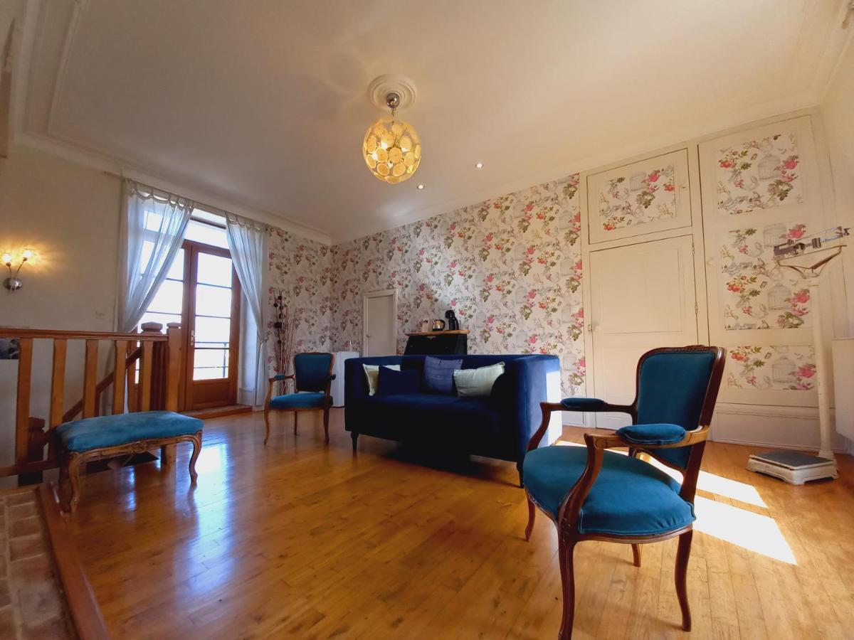 Au Pays De Jacquou : Chambre D'Hotes Et Table D'Hotes Fossemagne エクステリア 写真